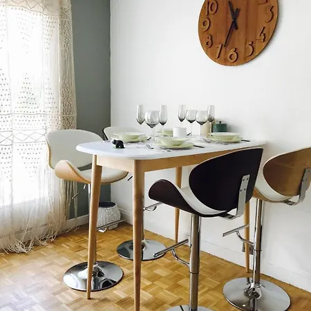 Proche & Vieille T3 Avec Grande Terrasse Apartment Annecy